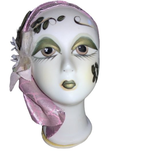 Art Deco Style Ceramic Doll Lady’s Head Figurine- 3.5 inches tall - Picture 2 of 6